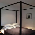 Le Voyageur - D'hotes Bed & Breakfast 3*