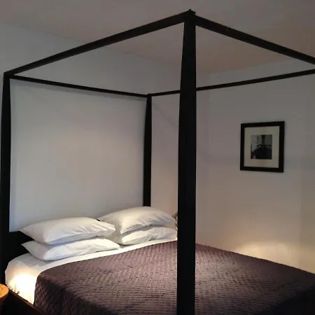 Le Voyageur - D'hotes Bed & Breakfast *