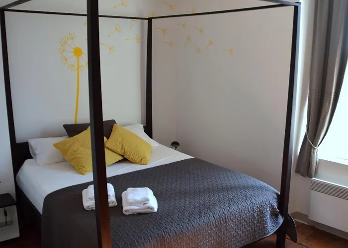 فندق مبيت وإفطار Le Voyageur - D'hotes Olonzac