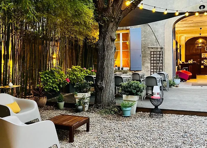 Le Voyageur - D'hotes فندق مبيت وإفطار 3*